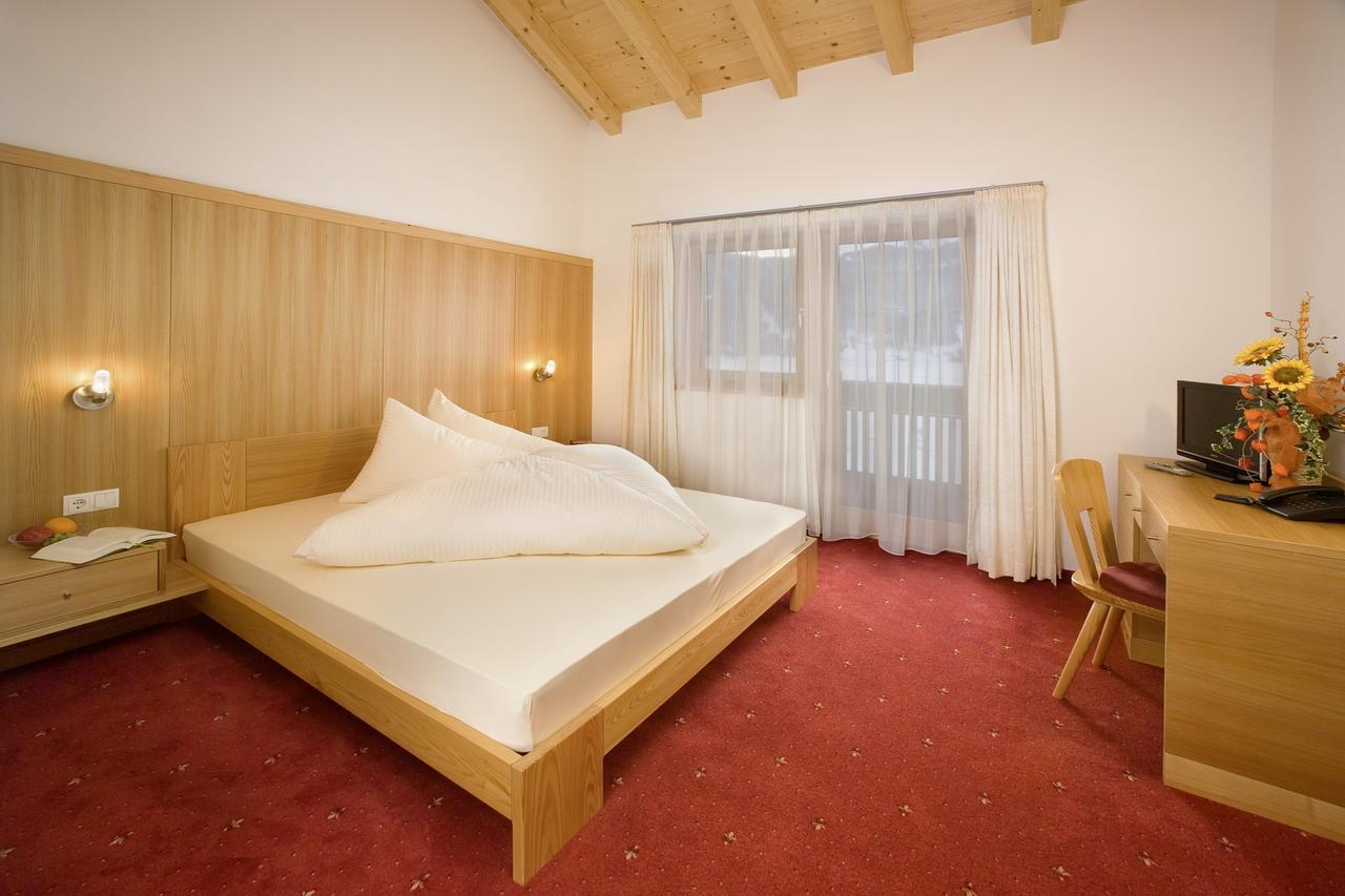 Residence Garni Alpenstern Resia Kültér fotó